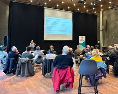 Presentaties 'Navorming fytolicentie, speciaal voor sportvelden'