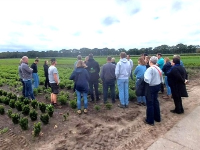 Bodemzorg en koolstofopbouw centraal op inspirerende demodag in Wuustwezel
