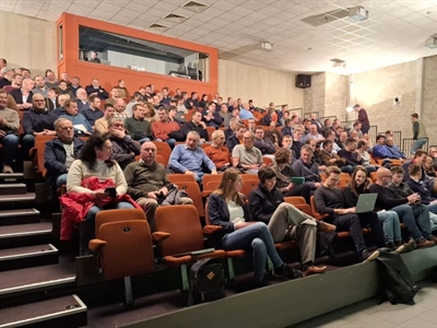 Grote opkomst voor boeiende studiedag Uienteelt