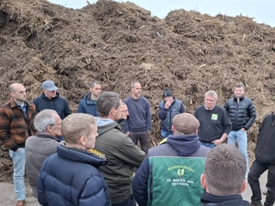 Leerrijk bedrijfsbezoek aan compostproducent DJ Compost